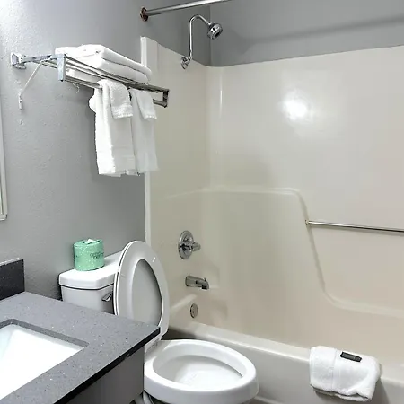 Americas Best Value Inn Fargo
