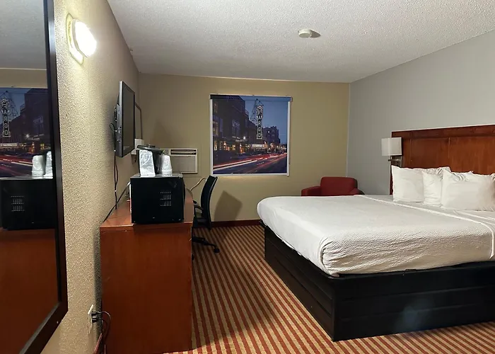 Americas Value 2* Fargo