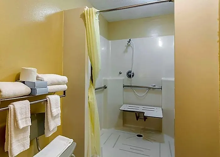 Americas Value Hotel Fargo