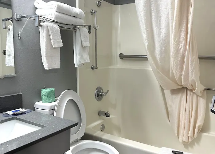 Americas Value Hotel