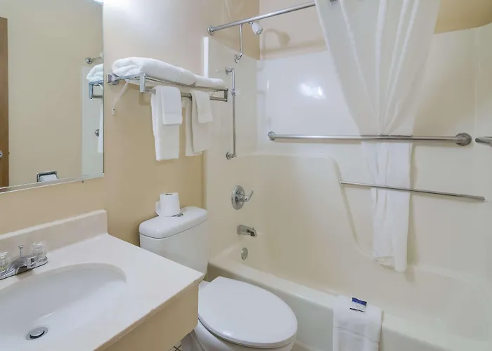Americas Value Hotel 2*