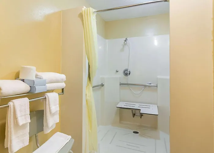 Americas Value Hotel Fargo